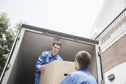 Local moving truck for flats and homes near Tufnell Park